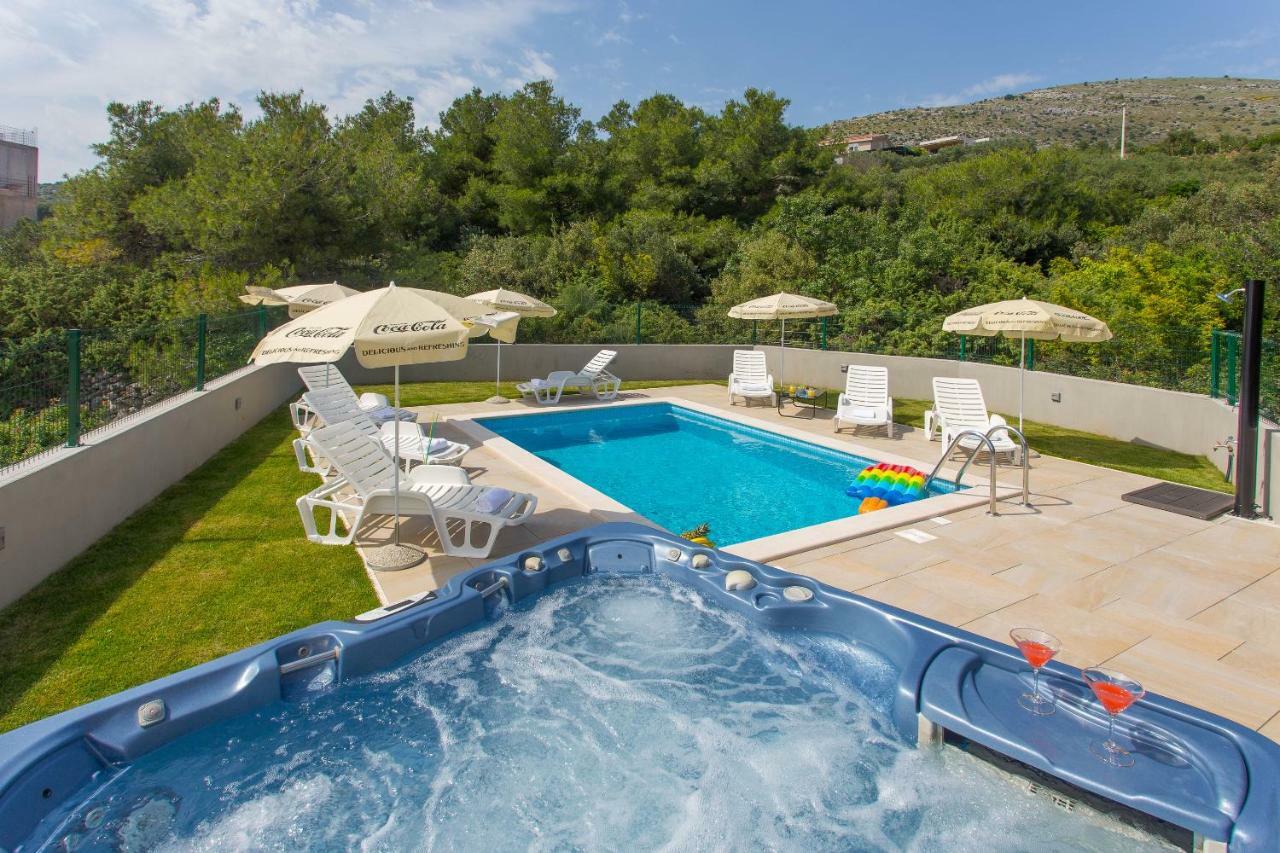 Villa Honey Seget Vranjica Bagian luar foto