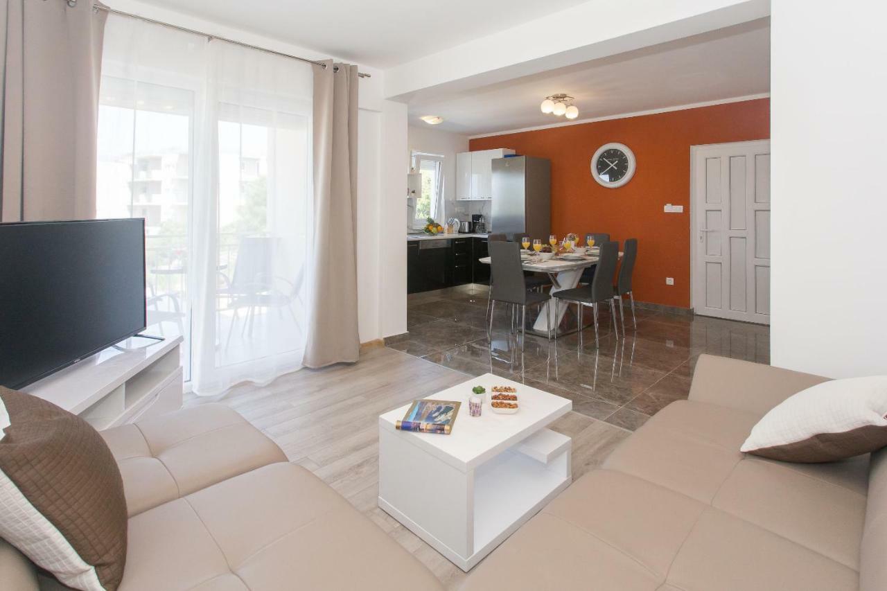 Villa Honey Seget Vranjica Bagian luar foto