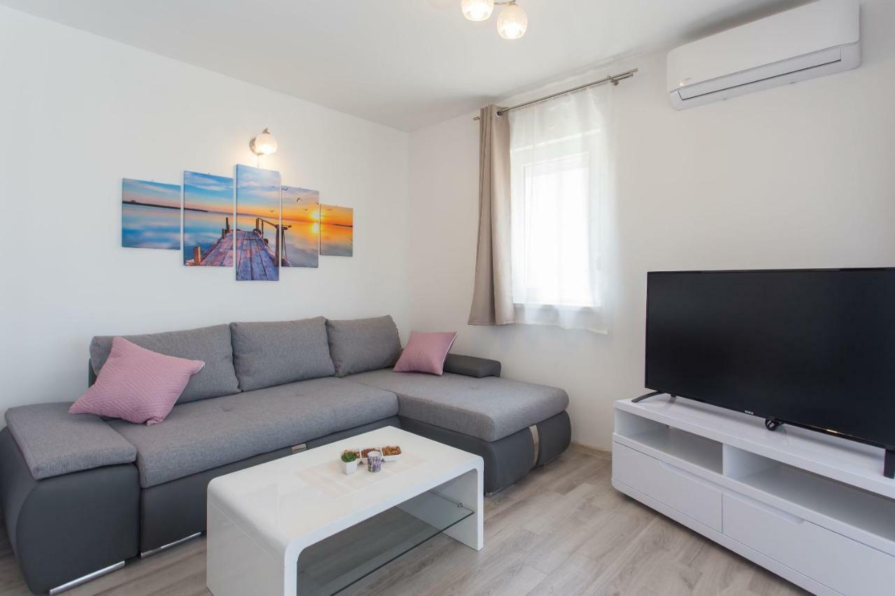 Villa Honey Seget Vranjica Bagian luar foto