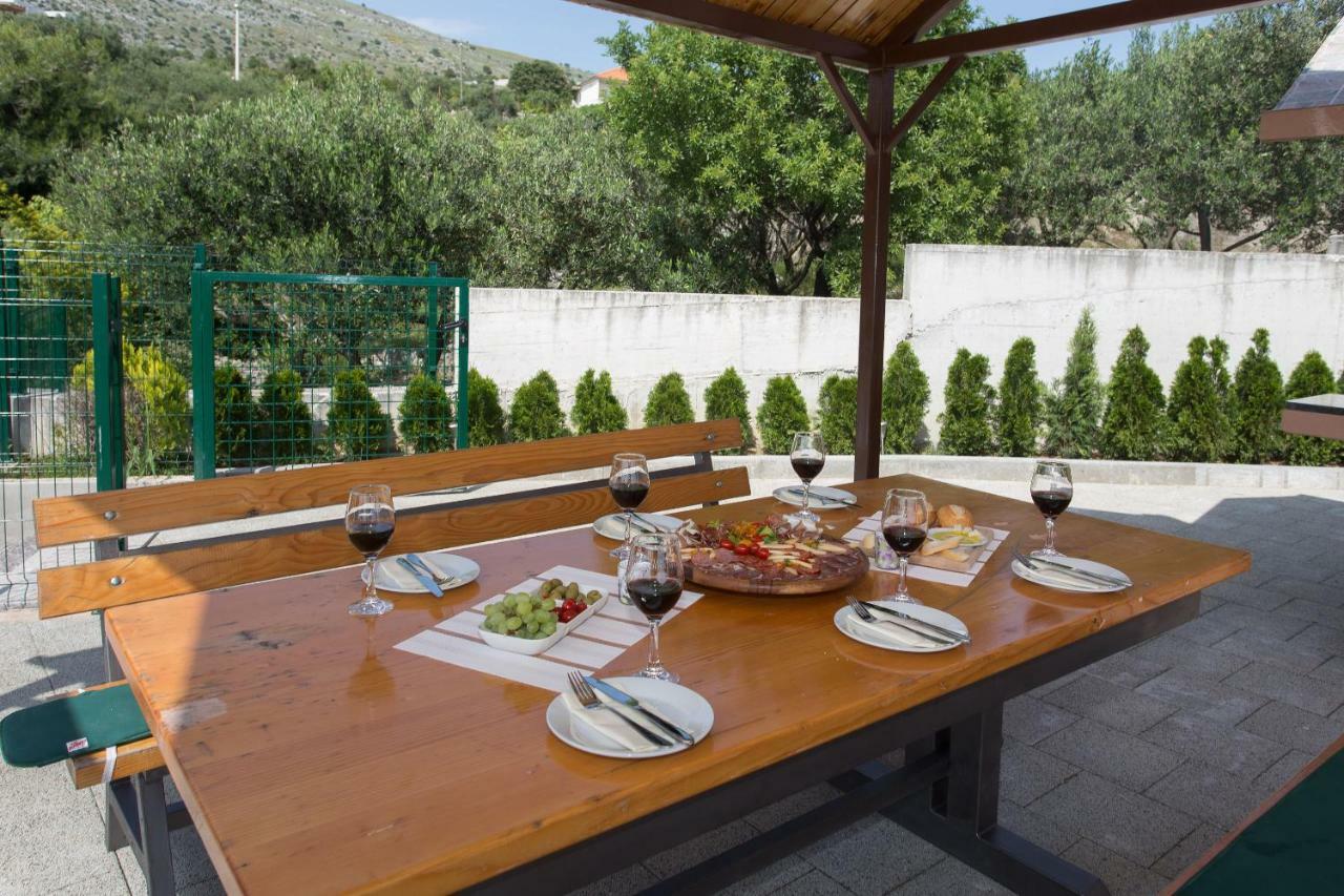 Villa Honey Seget Vranjica Bagian luar foto