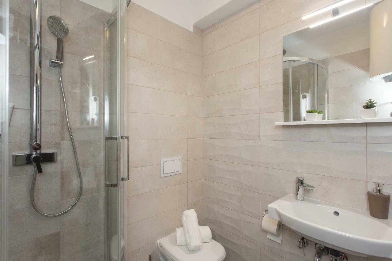 Villa Honey Seget Vranjica Bagian luar foto