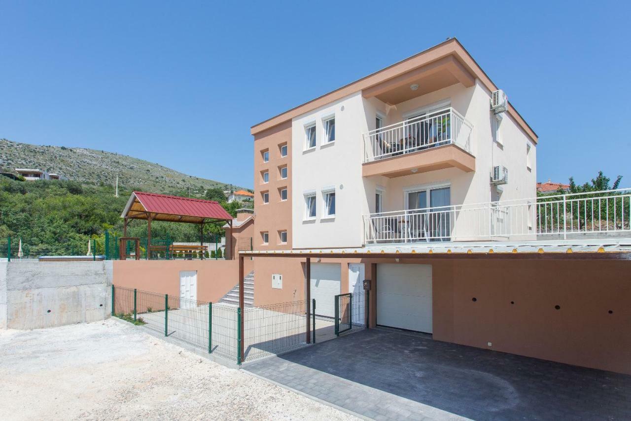 Villa Honey Seget Vranjica Bagian luar foto